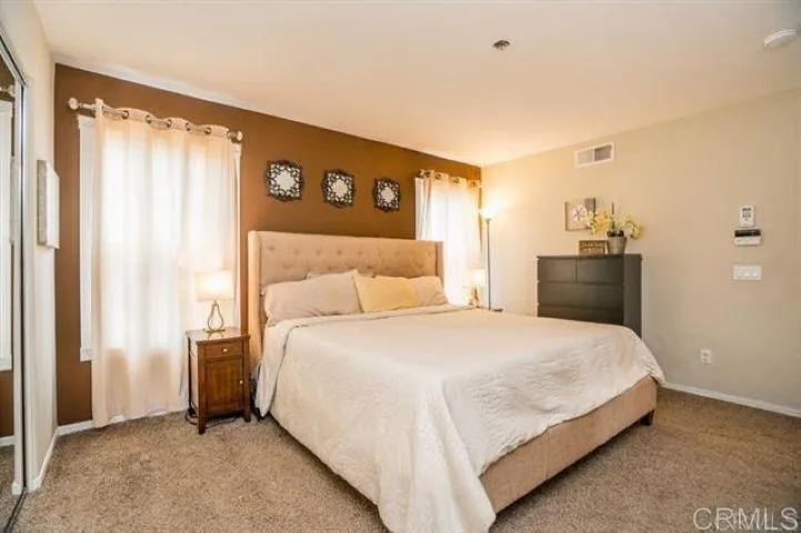 https://cdn.realtyfeed.com/cdn/127/306795035/e089d37e48cd5de6714210609e1fc827.webp