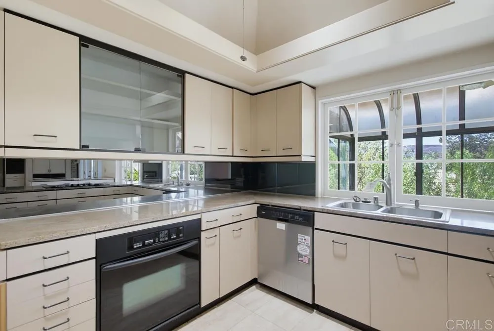 https://cdn.realtyfeed.com/cdn/127/306795048/4389a3b6012cf0473095b719932c50ce.webp