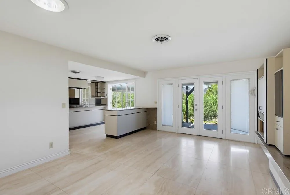 https://cdn.realtyfeed.com/cdn/127/306795048/4739f0e36663514cab4edefa5e28c033.webp