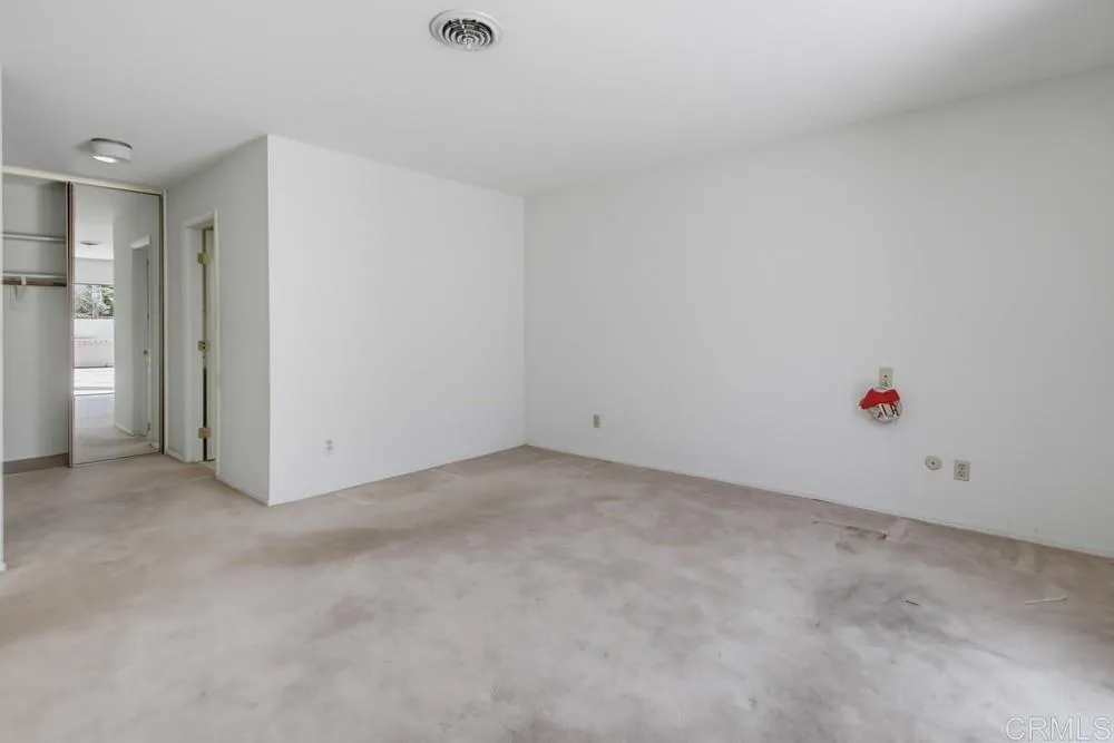 https://cdn.realtyfeed.com/cdn/127/306795048/4b90be3b79cbcf40f6403478e48f1964.webp