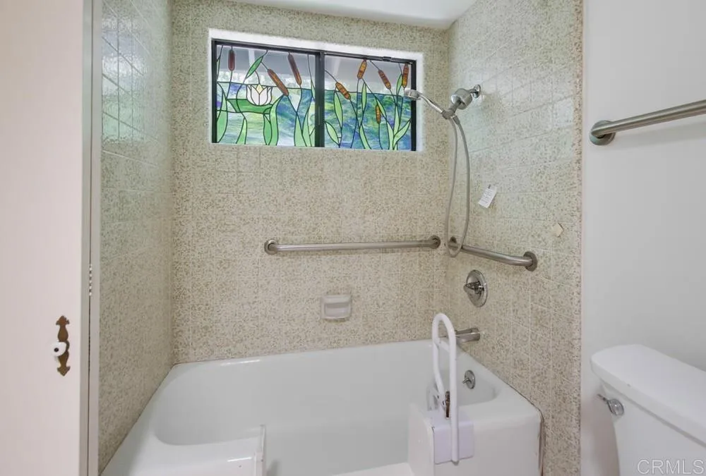 https://cdn.realtyfeed.com/cdn/127/306795048/d9f3d1a4e02ab28727bc6af5f5319810.webp
