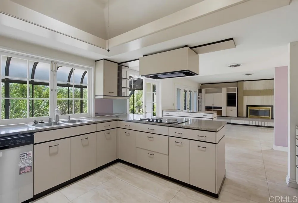 https://cdn.realtyfeed.com/cdn/127/306795048/dc18072284085253728d3dd1fb7df0ba.webp
