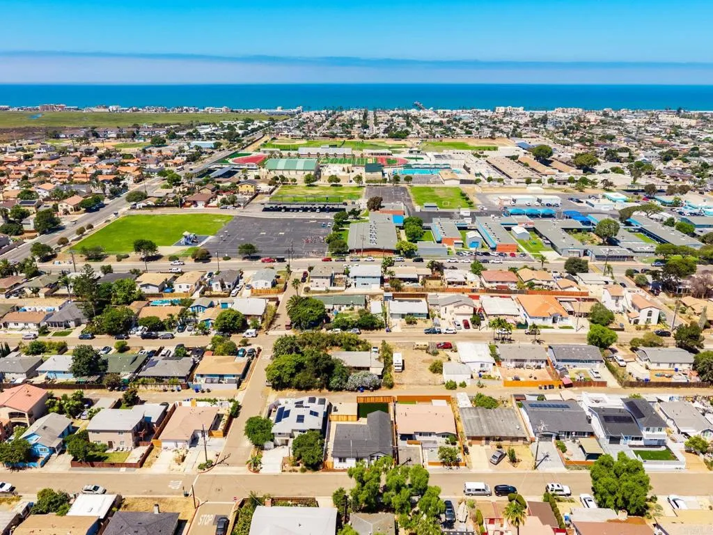 https://cdn.realtyfeed.com/cdn/127/306795070/59c035d2e49437f22544356ae89dbc91.webp