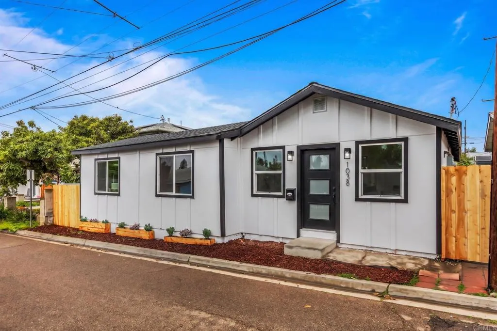 https://cdn.realtyfeed.com/cdn/127/306795070/5a401a3ca4d80ed288ec6ba7caf8b722.webp
