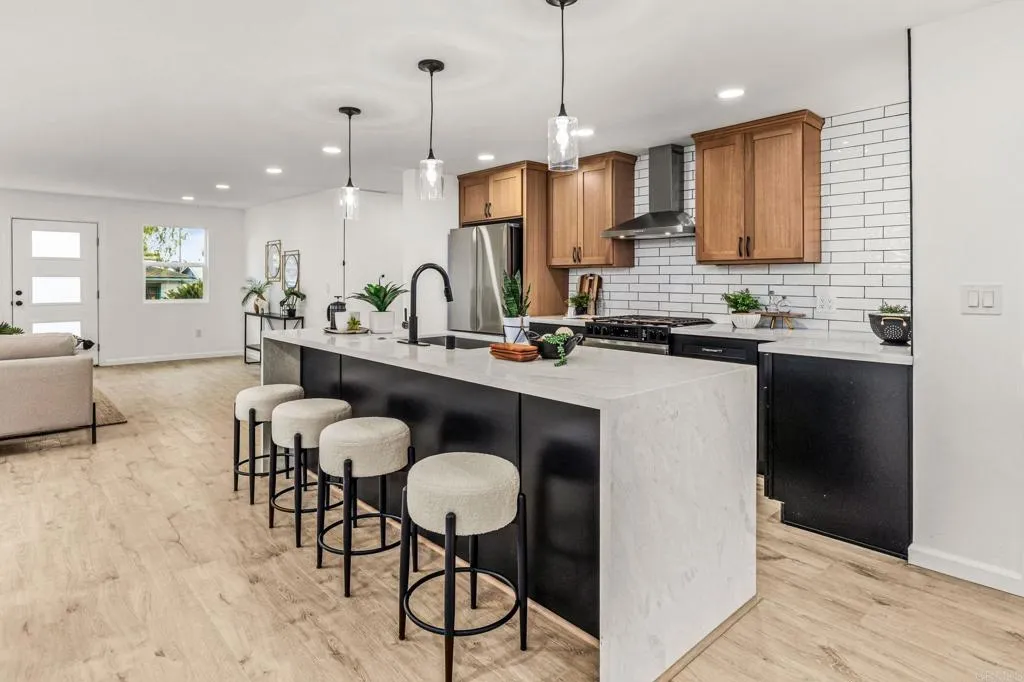 https://cdn.realtyfeed.com/cdn/127/306795070/5ab7740b4e2319a3dd6b809eda00f991.webp