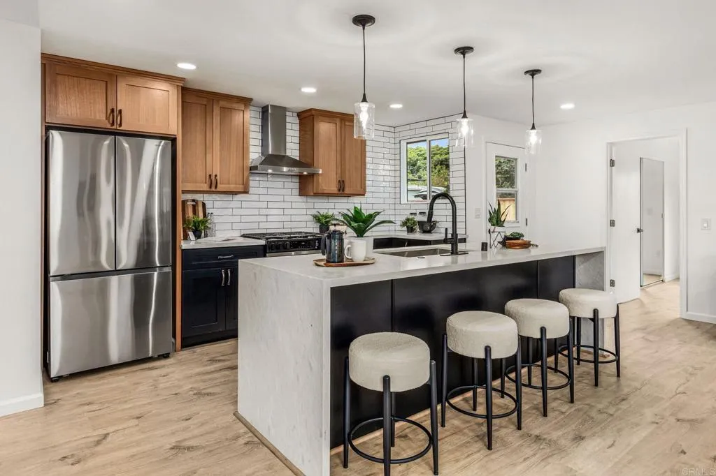 https://cdn.realtyfeed.com/cdn/127/306795070/ea2993dc9f720cdb7c2295d0ef530e79.webp