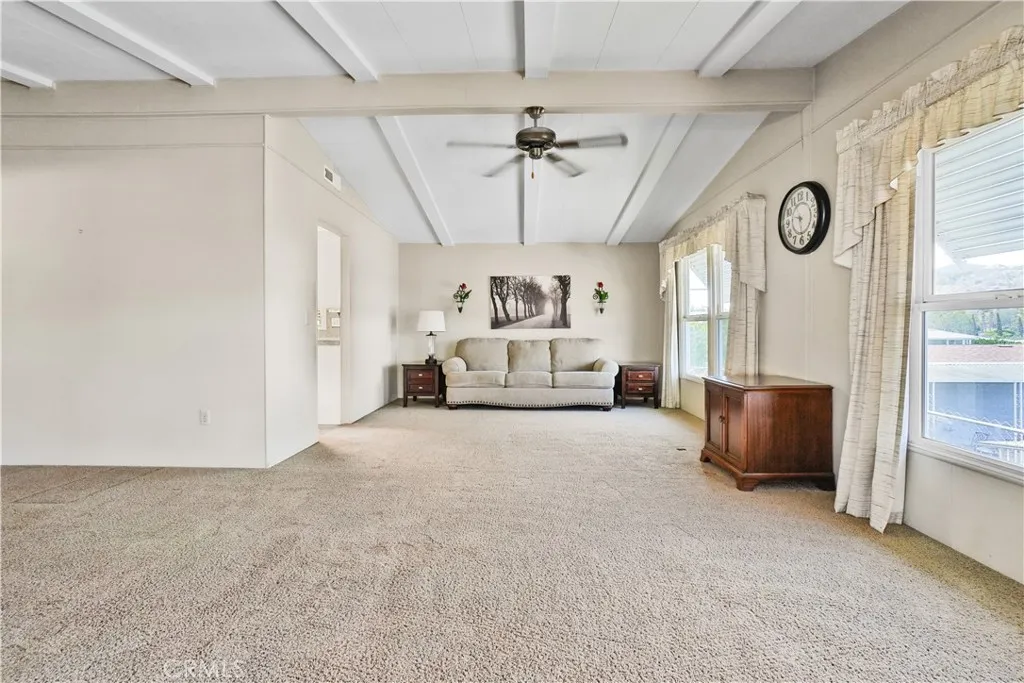 https://cdn.realtyfeed.com/cdn/127/306795112/48624ac45deacdbf54bf8c35f9938028.webp