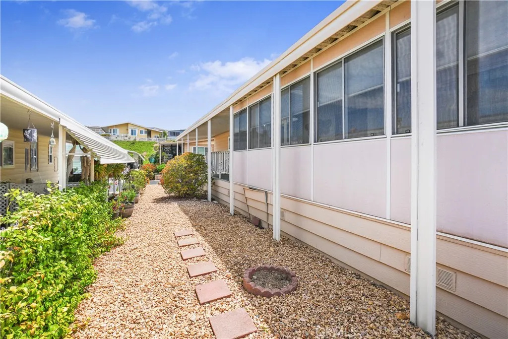 https://cdn.realtyfeed.com/cdn/127/306795112/566d499956479cfc63b72ea6737112e2.webp