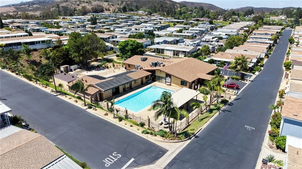 https://cdn.realtyfeed.com/cdn/127/306795112/87d85a60f2ece1be23424d3f94ecf820.webp