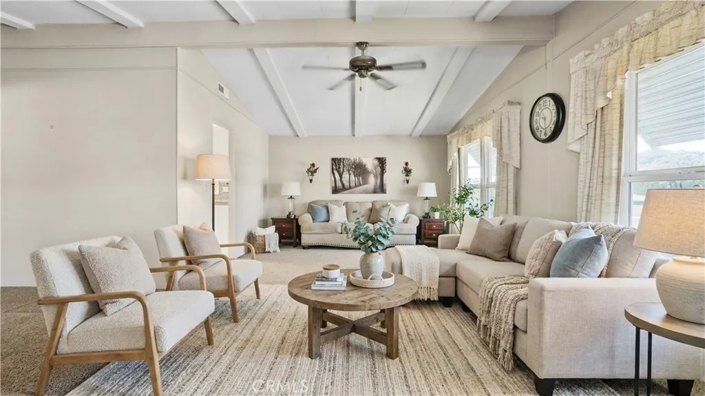 https://cdn.realtyfeed.com/cdn/127/306795112/8e07bf82a16f72e874a4b79c58b643e4.webp