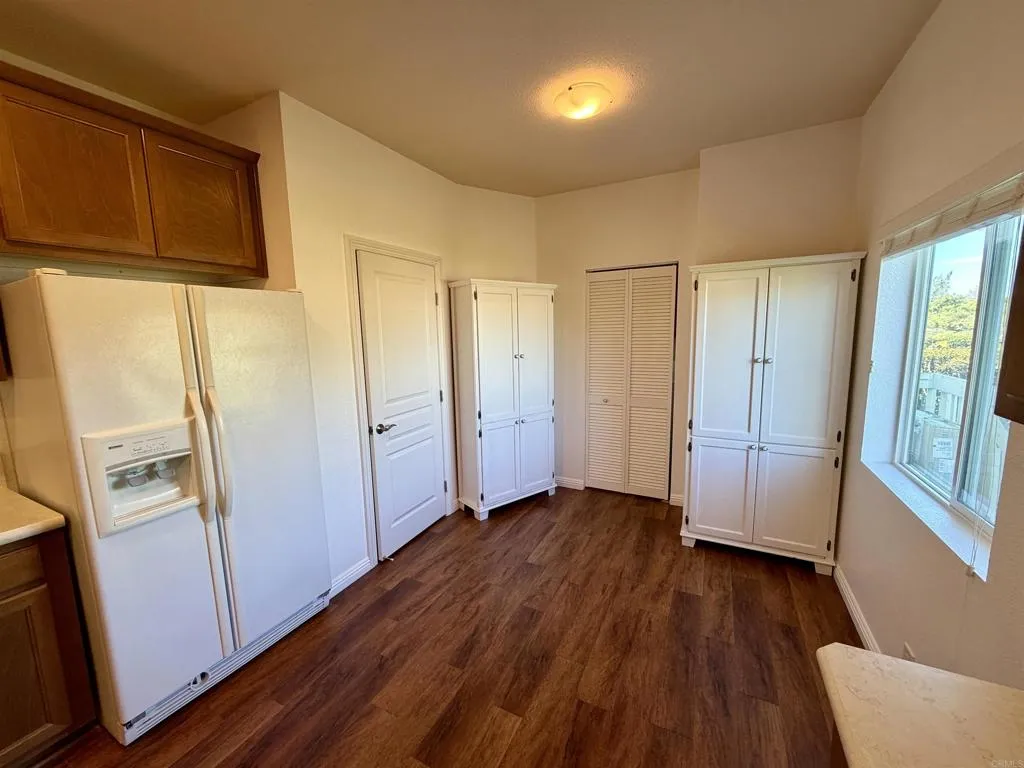 https://cdn.realtyfeed.com/cdn/127/306795300/18ebdb24698d3b4ea2da3300d4aaca46.webp