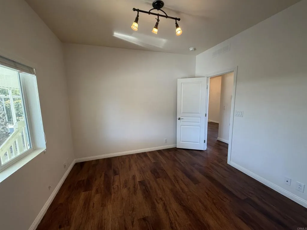 https://cdn.realtyfeed.com/cdn/127/306795300/2f14ded85c45c4ee54bbb0691529e82c.webp