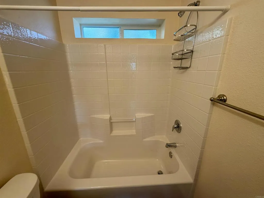https://cdn.realtyfeed.com/cdn/127/306795300/4adff3389f501d793f98cf71dc928102.webp