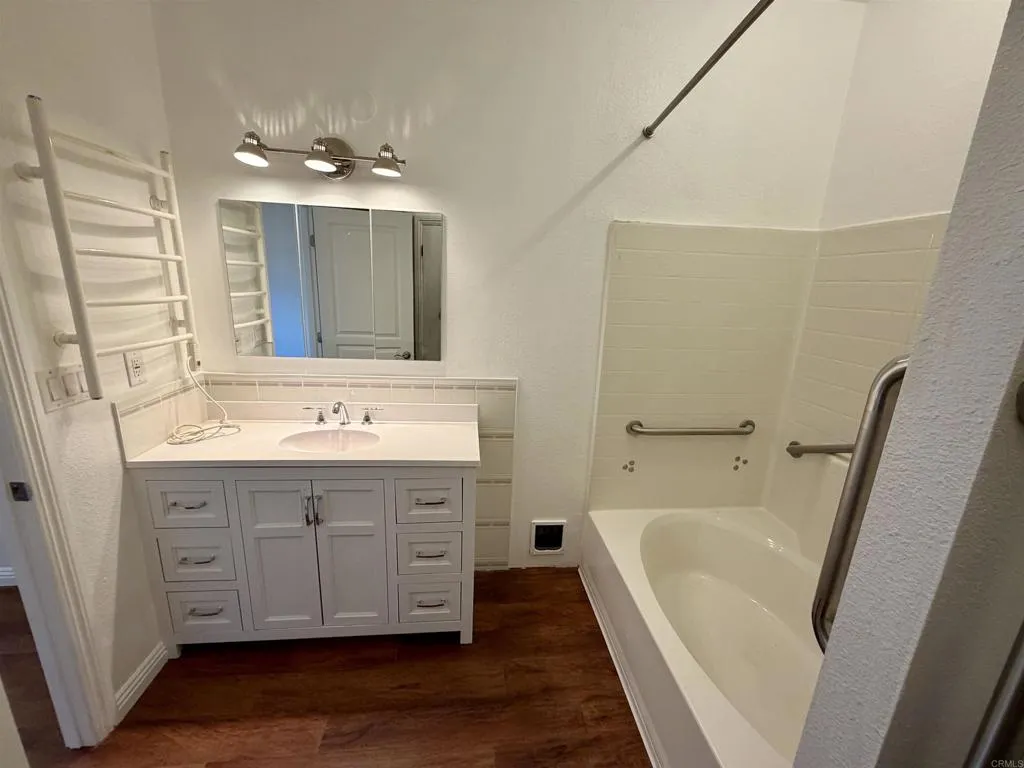 https://cdn.realtyfeed.com/cdn/127/306795300/cbe98eda9cb9f80203141f298b261614.webp