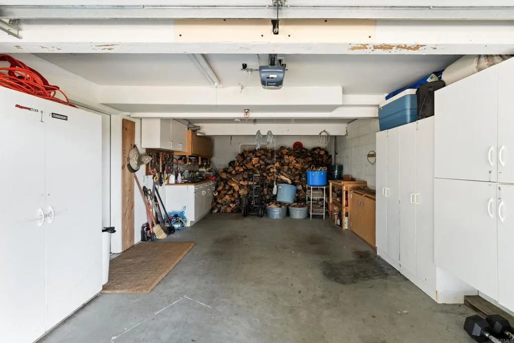 https://cdn.realtyfeed.com/cdn/127/306795310/bc3e3ef1abdd9f1a0c33ad89173bc879.webp