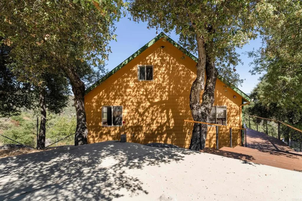 https://cdn.realtyfeed.com/cdn/127/306795310/dac7fee7b65d9579480dccac690d41c2.webp