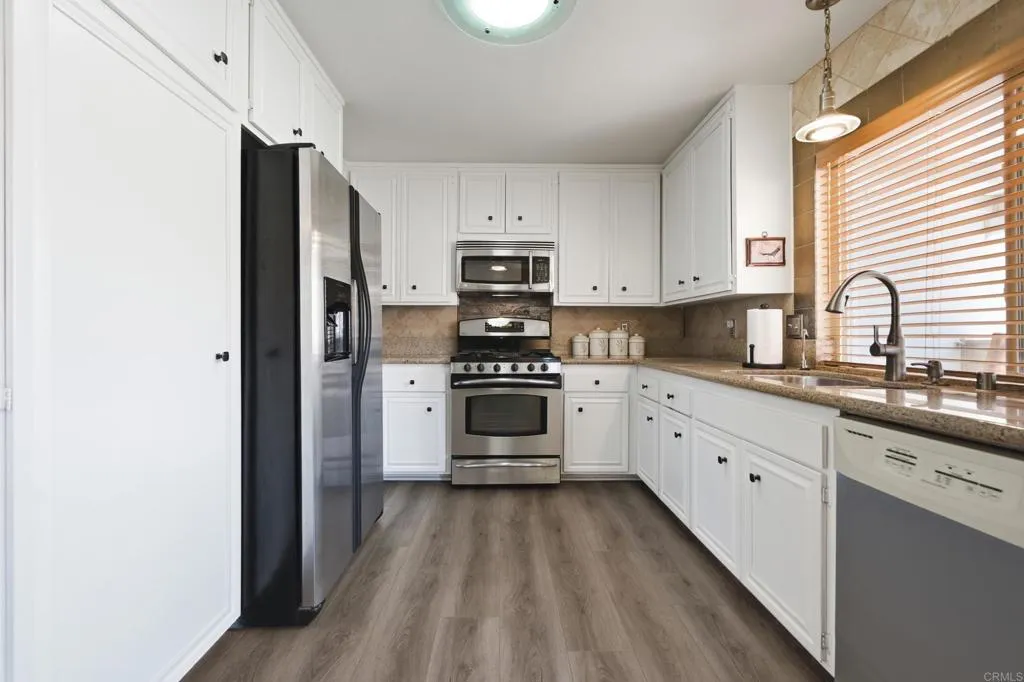 https://cdn.realtyfeed.com/cdn/127/306795315/765831cd6dbbd8620308bd31f6f9373f.webp