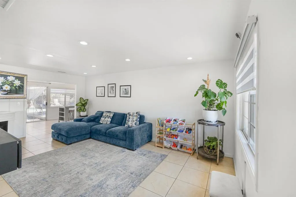 https://cdn.realtyfeed.com/cdn/127/306795398/1212a5c9c79473b43849f801605dd7fa.webp