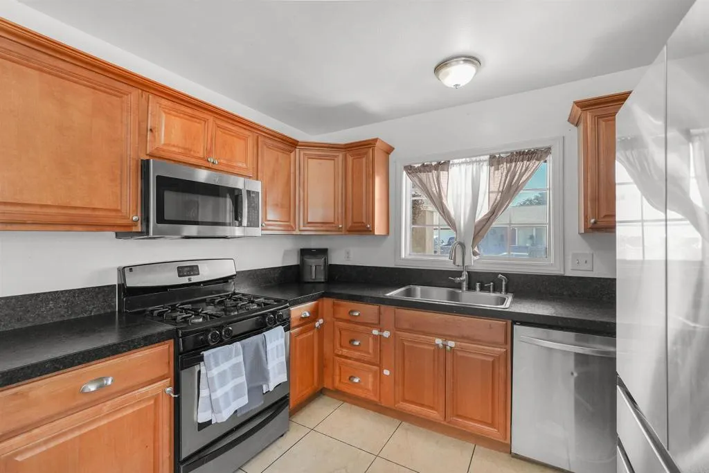 https://cdn.realtyfeed.com/cdn/127/306795398/486c6eb4676e2e85b111321274dcb751.webp