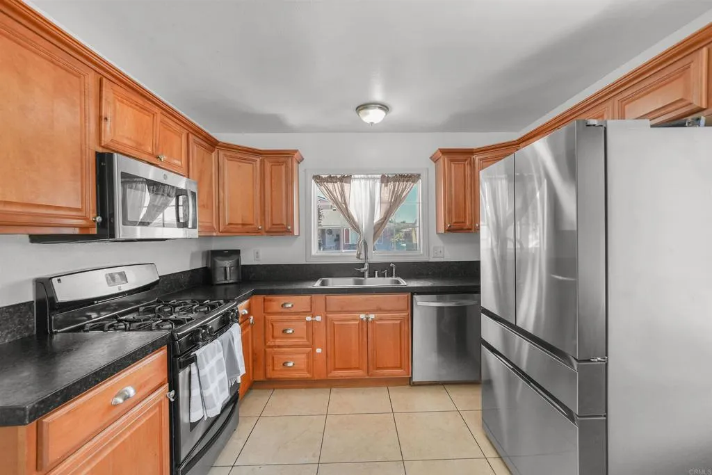 https://cdn.realtyfeed.com/cdn/127/306795398/646f447fa540084033d7a552daf4f44d.webp