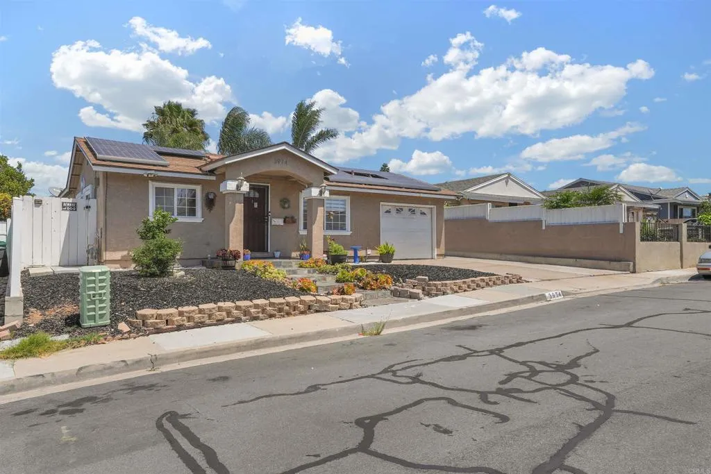https://cdn.realtyfeed.com/cdn/127/306795398/7c50fe9a18b58209f7356214c4258aea.webp