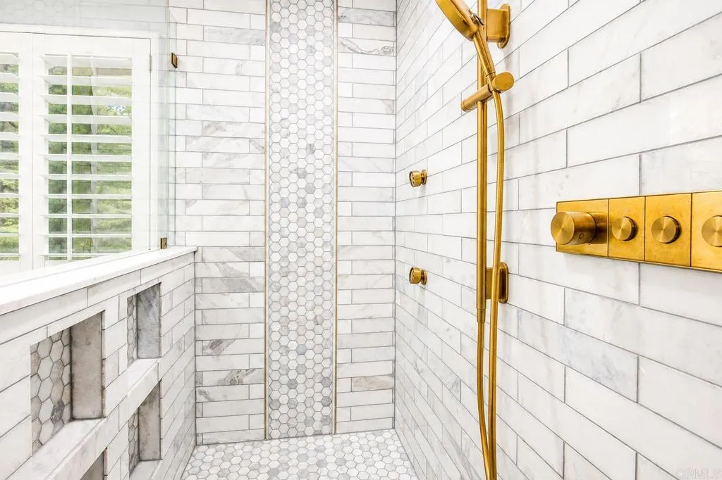 https://cdn.realtyfeed.com/cdn/127/306795402/02f1cbeb388cc26a6bacfd44994e6316.webp