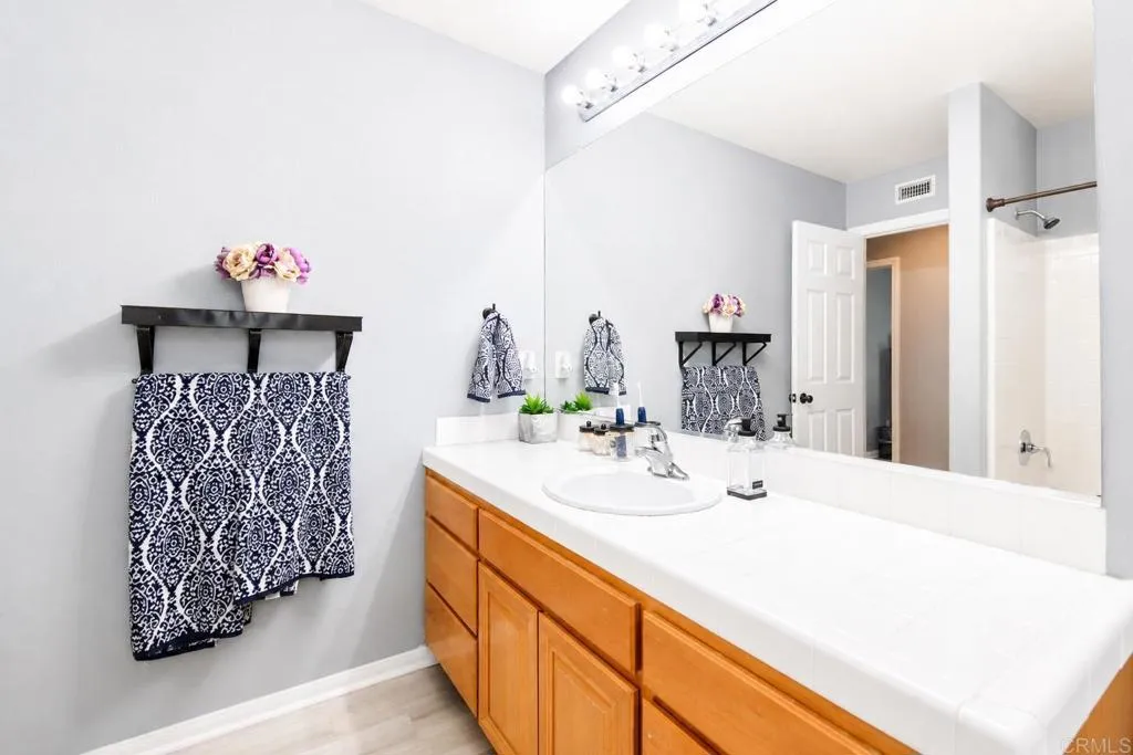 https://cdn.realtyfeed.com/cdn/127/306795402/425c8171970db730c84f1d36e5b9d3c0.webp