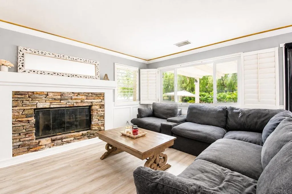 https://cdn.realtyfeed.com/cdn/127/306795402/76e000712e6d9728fbc28da9d5ab3886.webp
