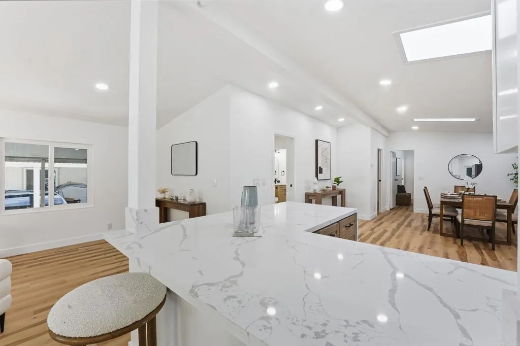 https://cdn.realtyfeed.com/cdn/127/306795419/b718226c253d03d5b79b2d76708e947f.webp