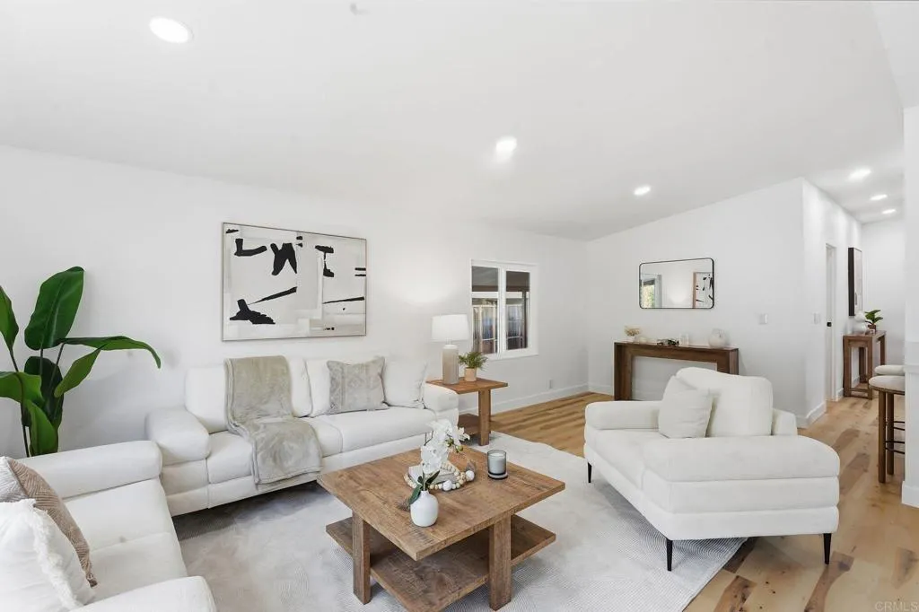 https://cdn.realtyfeed.com/cdn/127/306795419/b7475de86802c4db15ebccbc94a270e9.webp