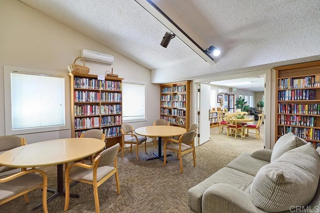 https://cdn.realtyfeed.com/cdn/127/306795419/c0b17047bc70f62a0458d032d3ace12d.webp