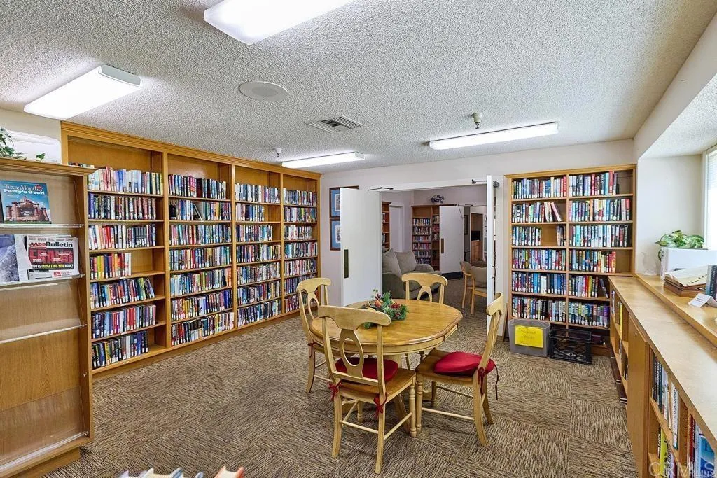 https://cdn.realtyfeed.com/cdn/127/306795419/c4f029f49b9aa7e5219b1e631bf208e9.webp