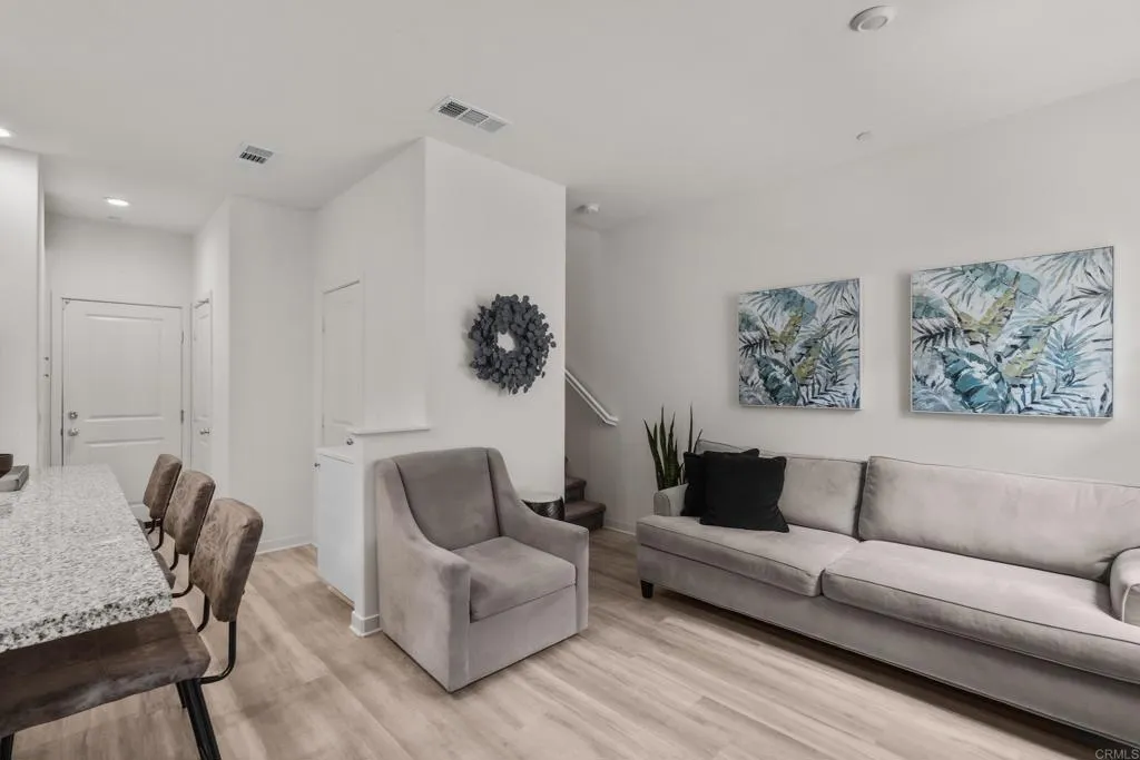 Photo #10: NDP2607757 Listing: Photo #10