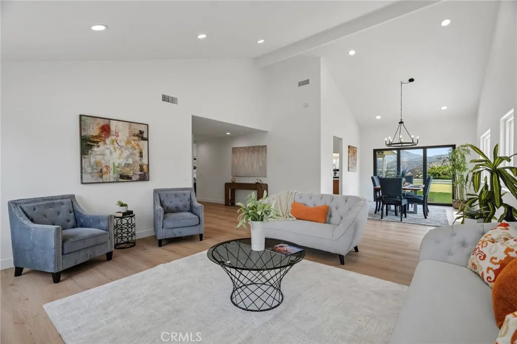 https://cdn.realtyfeed.com/cdn/127/306795643/49708f0053f2d51348da51f3db70a6ef.webp
