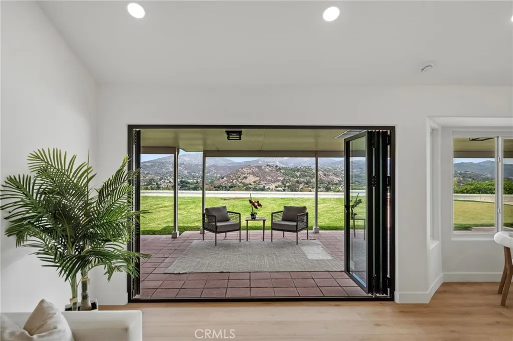 https://cdn.realtyfeed.com/cdn/127/306795643/6dc76f8c6fb41eb091cb4c1c06cde33a.webp