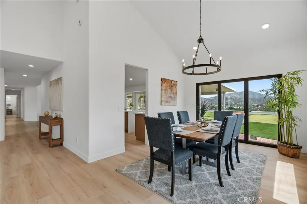 https://cdn.realtyfeed.com/cdn/127/306795643/70c23532daa19bfbe9d92f7990d12b47.webp