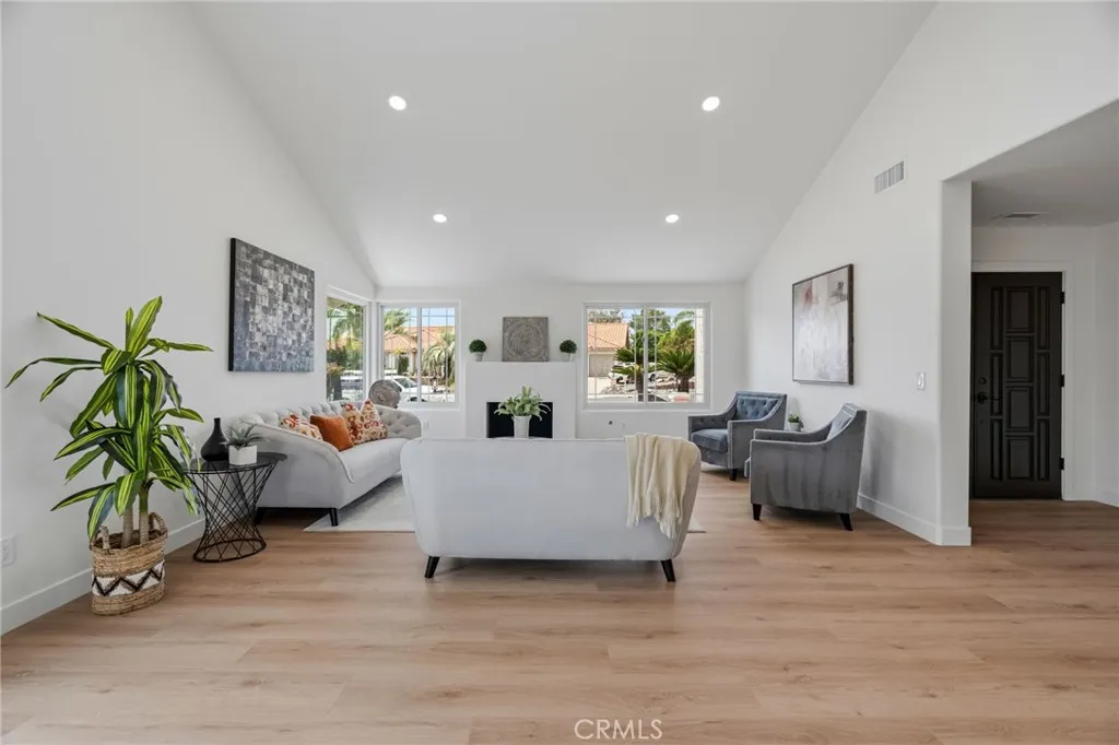 https://cdn.realtyfeed.com/cdn/127/306795643/bb3994ea3f9e9511d99c96a095075875.webp