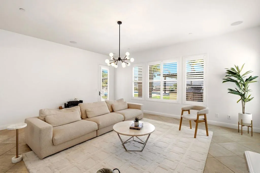 https://cdn.realtyfeed.com/cdn/127/306795692/4d0cc92e1bd24300f4a219228d8ec99c.webp