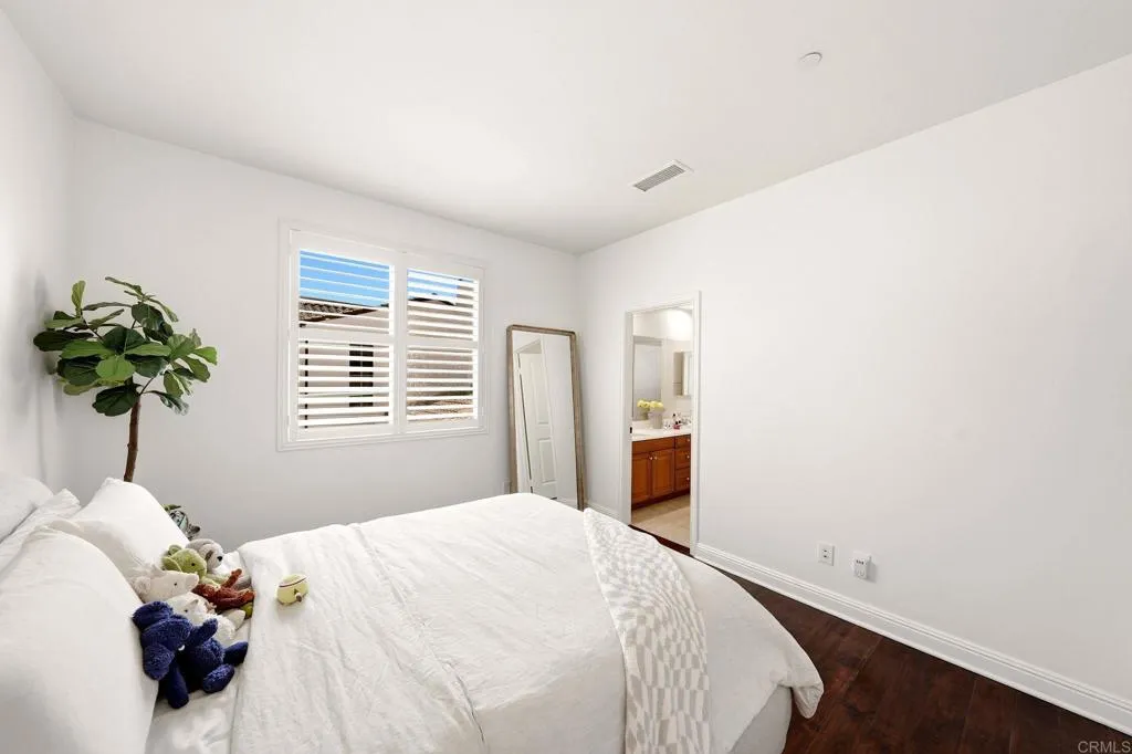 https://cdn.realtyfeed.com/cdn/127/306795692/c3039aa20e3ed9137fd562b0f7f1055e.webp