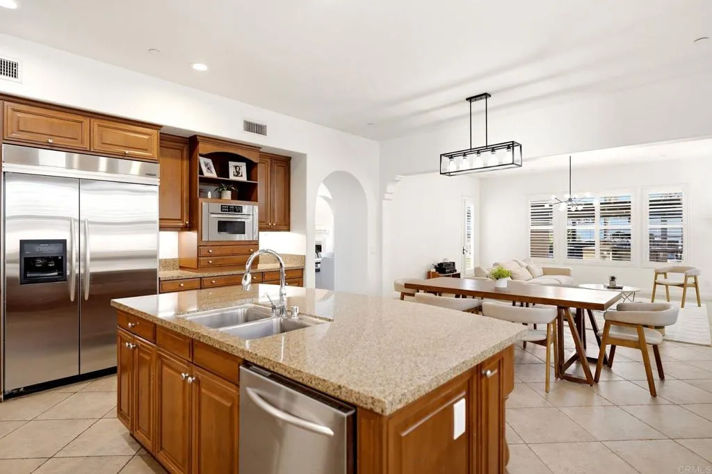 https://cdn.realtyfeed.com/cdn/127/306795692/f2f4206e286b7eb32b73efd5bb503526.webp