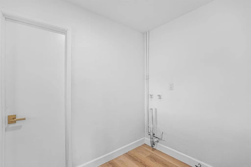 https://cdn.realtyfeed.com/cdn/127/306795710/60295fcde37a64f1063c73689887bc93.webp