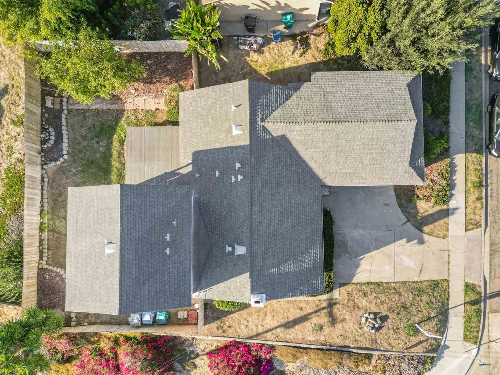 https://cdn.realtyfeed.com/cdn/127/306795710/89e9d9cdd9f34efdb25cda7d53d6cc4b.webp