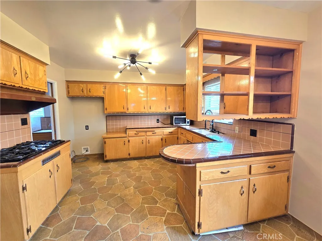 Ontario, CA 91762