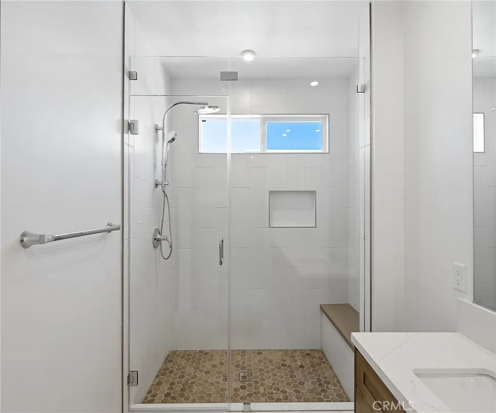 https://cdn.realtyfeed.com/cdn/127/306795782/4f7c765e4226e344035b85a2d9398117.webp