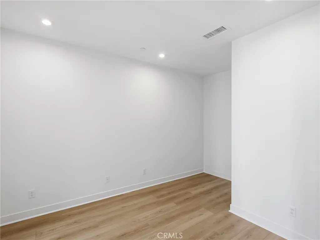 https://cdn.realtyfeed.com/cdn/127/306795782/7bf46ce248b03b4007488666e6d46016.webp