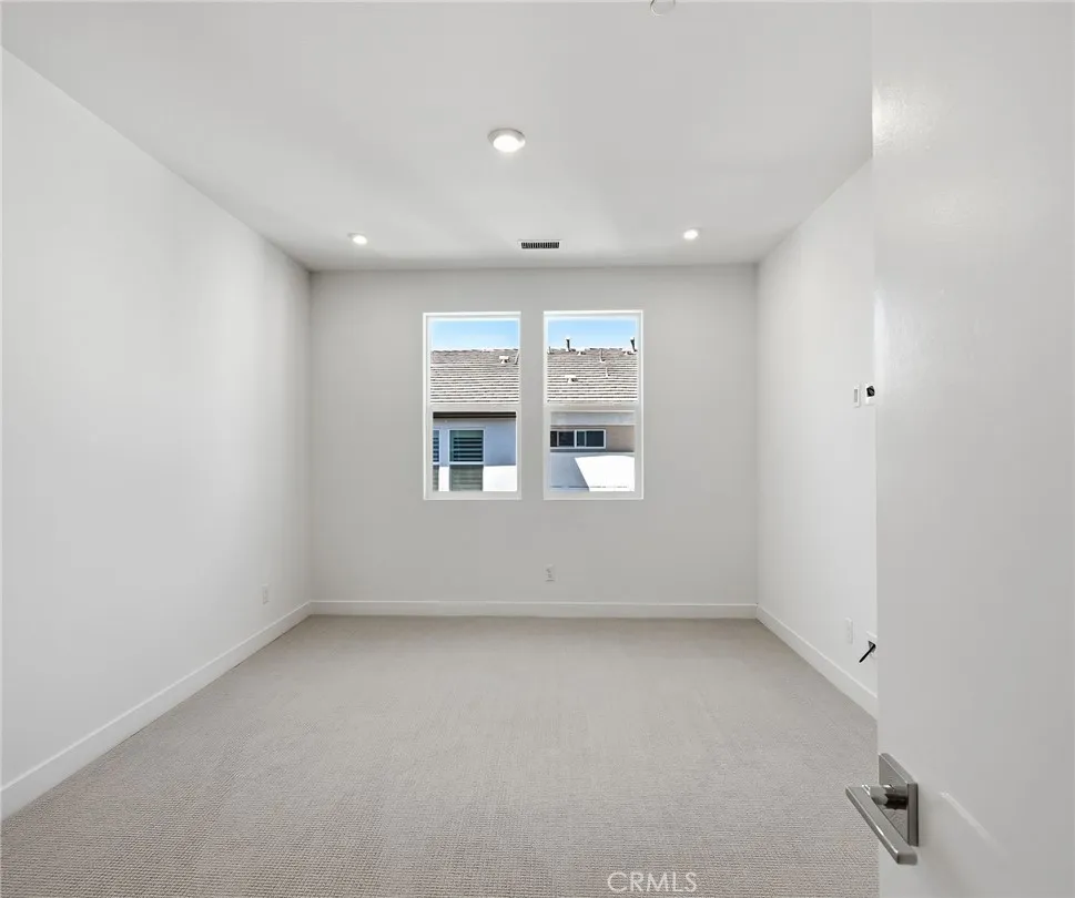 https://cdn.realtyfeed.com/cdn/127/306795782/c252e2697cd479b20f8a5a058102a0c3.webp