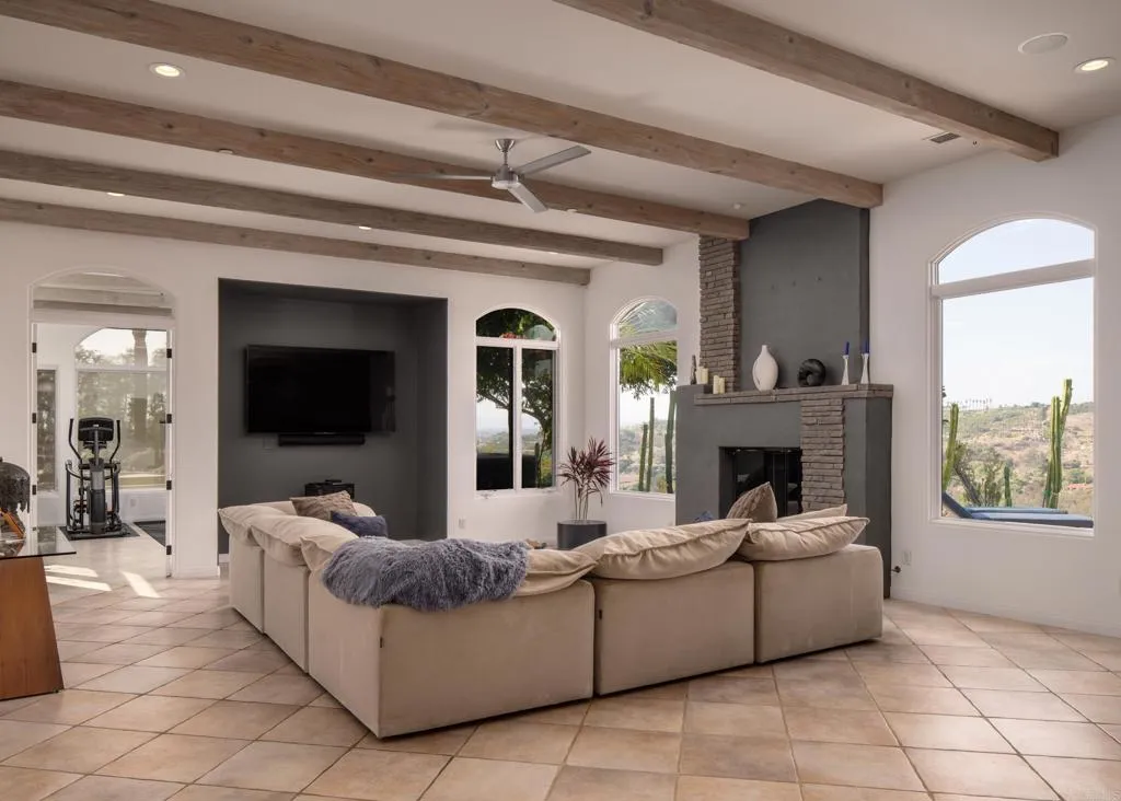 https://cdn.realtyfeed.com/cdn/127/306795788/937ca49ed25c38a1801e61843138cc3e.webp