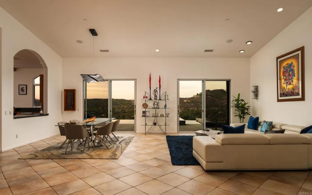 https://cdn.realtyfeed.com/cdn/127/306795788/a1963e29d4cd6538bb293642e5062b77.webp