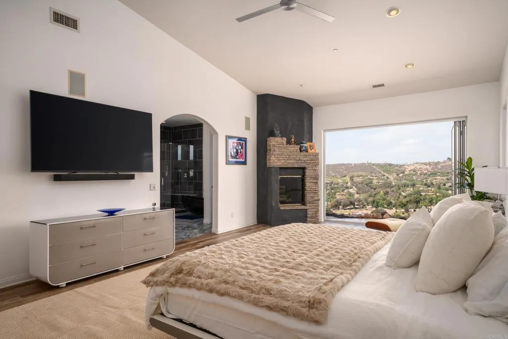 https://cdn.realtyfeed.com/cdn/127/306795788/cb72db51bbbdf0595d5f18737964ec17.webp