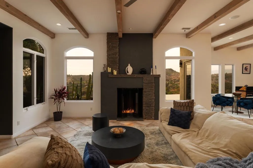 https://cdn.realtyfeed.com/cdn/127/306795788/dbbb7c86cb2d6e48523d520707925760.webp